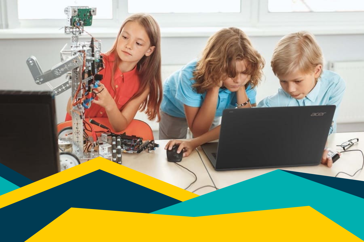lop-hoc-robot-cho-tre-em-nen-tang-tu-duy-cong-nghe